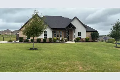 450 Christian Way, Azle, TX 76020 - Photo 1
