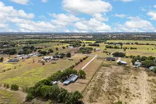 393 Peevey Ln, Robinson, TX 76706 - Photo 38