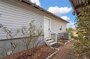393 Peevey Ln, Robinson, TX 76706 - Photo 32