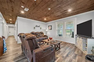 393 Peevey Ln, Robinson, TX 76706 - Photo 8