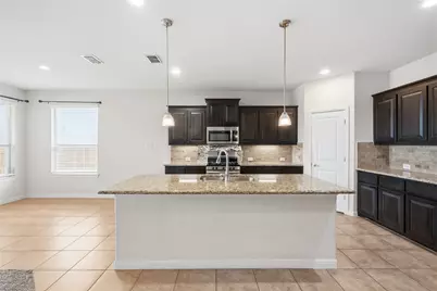 560 Pendennis Drive, Saginaw, TX 76131 - Photo 8