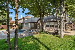 1718 Falcon Dr, Corinth, TX 76210 - Photo 38