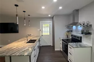 231 Elm St, Hurst, TX 76053 - Photo 6