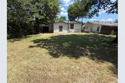 231 Elm Street, Hurst, TX 76053 - Photo 18