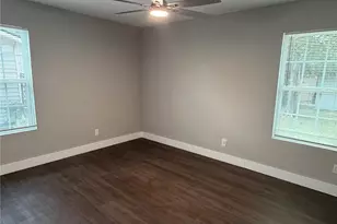 231 Elm St, Hurst, TX 76053 - Photo 14