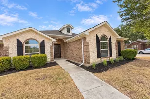 923 Grouse Rd, Glenn Heights, TX 75154 - Photo 2