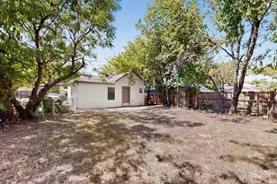 2609 Avenue G, Fort Worth, TX 76105 - Photo 32