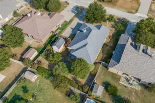 217 Southpeak Ln, Ponder, TX 76259 - Photo 28
