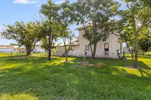 112 W Hackberry St, Malone, TX 76660 - Photo 34