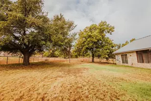 600 Finney Dr, Weatherford, TX 76085 - Photo 32