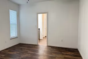 713 N Wood St, Denton, TX 76209 - Photo 14