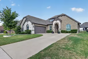 1070 Mickelson Dr, Granbury, TX 76048 - Photo 2