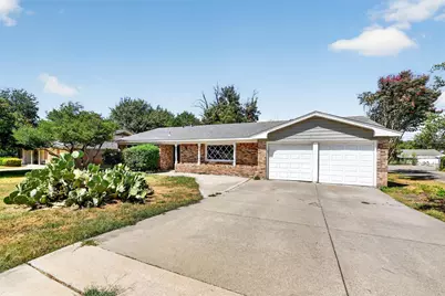 5900 Whitman Avenue, Fort Worth, TX 76133 - Photo 2