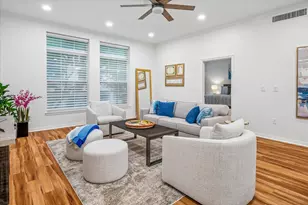 2305 Worthington St, Dallas, TX 75204 - Photo 2