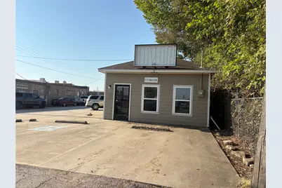 111 W 5th Street, Justin, TX 76247 - Photo 2