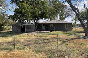 219 Playdium Dr, West, TX 76691 - Photo 10