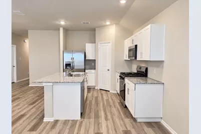 2721 Flowers Drive, Denton, TX 76205 - Photo 4