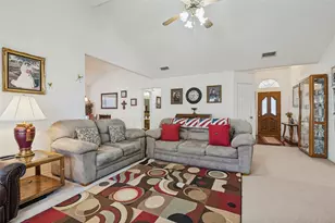 901 McComb Ln, Cedar Hill, TX 75104 - Photo 6