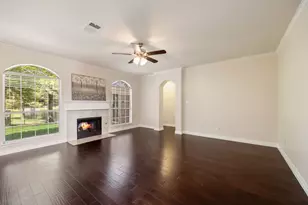 2405 Greenwich Dr, Carrollton, TX 75006 - Photo 6