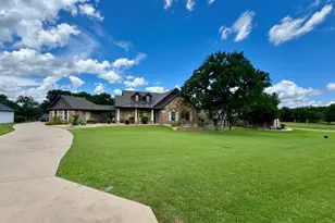 570 S Sugartree Dr, Lipan, TX 76462 - Photo 2