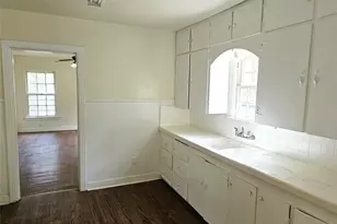 2503 Stanford St, Greenville, TX 75401 - Photo 6