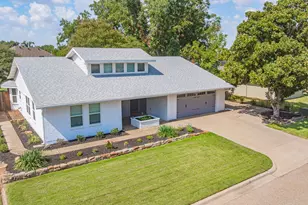 1202 Red Bird Ln, Granbury, TX 76048 - Photo 4