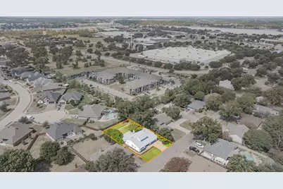 1202 Red Bird Lane, Granbury, TX 76048 - Photo 38