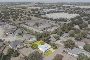 1202 Red Bird Ln, Granbury, TX 76048 - Photo 38