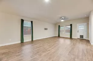 716 Griffith Pk Trl, Alvarado, TX 76009 - Photo 4