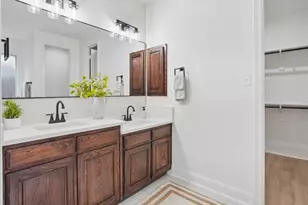 2407 Laguna Ln, Arlington, TX 76012 - Photo 18