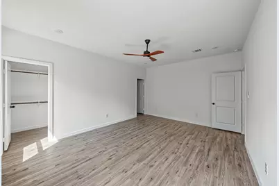 5824 Stonegate Circle, Granbury, TX 76048 - Photo 10