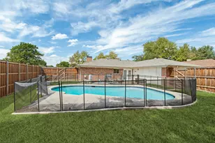 822 Century Park Dr, Garland, TX 75040 - Photo 22