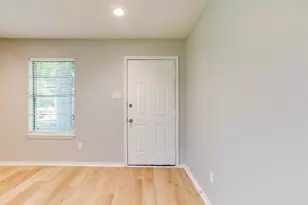 101 W Eldred, Burleson, TX 76028 - Photo 4