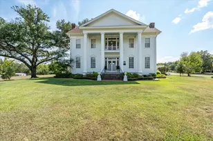 2591 State Hwy 64, Ben Wheeler, TX 75754 - Photo 1