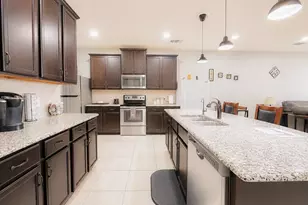 610 Milas Ln, Glenn Heights, TX 75154 - Photo 6