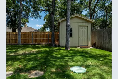 101 Lost Oaks Drive, Waco, TX 76705 - Photo 8