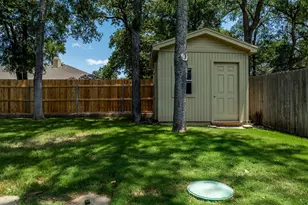 101 Lost Oaks Dr, Waco, TX 76705 - Photo 8