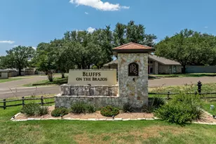 101 Lost Oaks Dr, Waco, TX 76705 - Photo 2