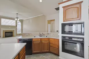 6920 Emerald Coast Dr, Plano, TX 75074 - Photo 18