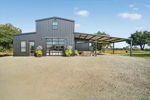 9011 McArthur Ct, Tolar, TX 76476 - Photo 2