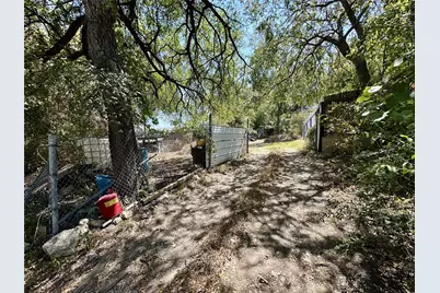 1001 NW Loraine Street, Fort Worth, TX 76106 - Photo 12