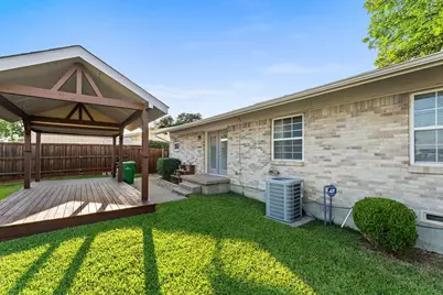 1830 Pleasant Run Road, Carrollton, TX 75006 - Photo 34