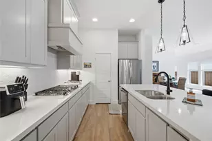 2117 Winding Crk Cir, Fort Worth, TX 76008 - Photo 10