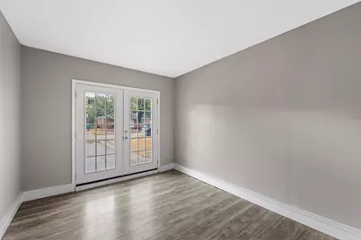 311 S Barbara Street, Lacy Lakeview, TX 76705 - Photo 18