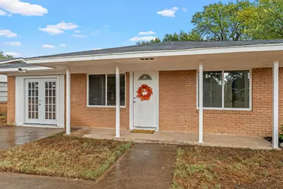 311 S Barbara Street, Lacy Lakeview, TX 76705 - Photo 2