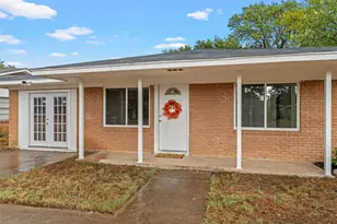 311 S Barbara St, Lacy Lakeview, TX 76705 - Photo 2
