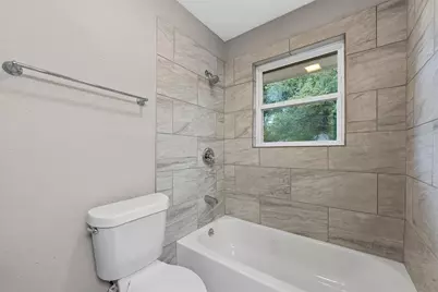 311 S Barbara Street, Lacy Lakeview, TX 76705 - Photo 16