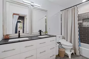 2219 Carnes St, Dallas, TX 75208 - Photo 10