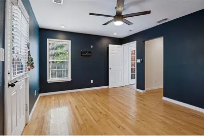 2219 Carnes Street, Dallas, TX 75208 - Photo 8