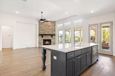 1109 Aviara Court, Granbury, TX 76048 - Photo 14